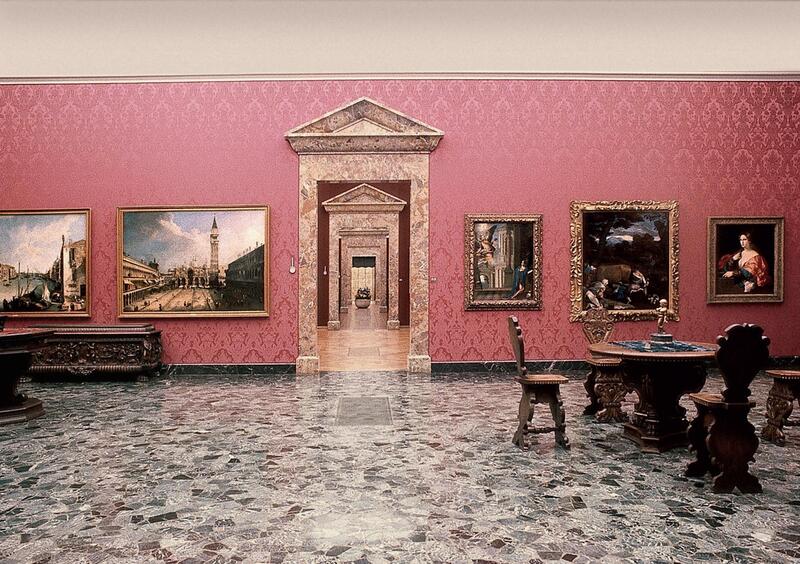 Image of the artwork in the rooms of Villa Favorita